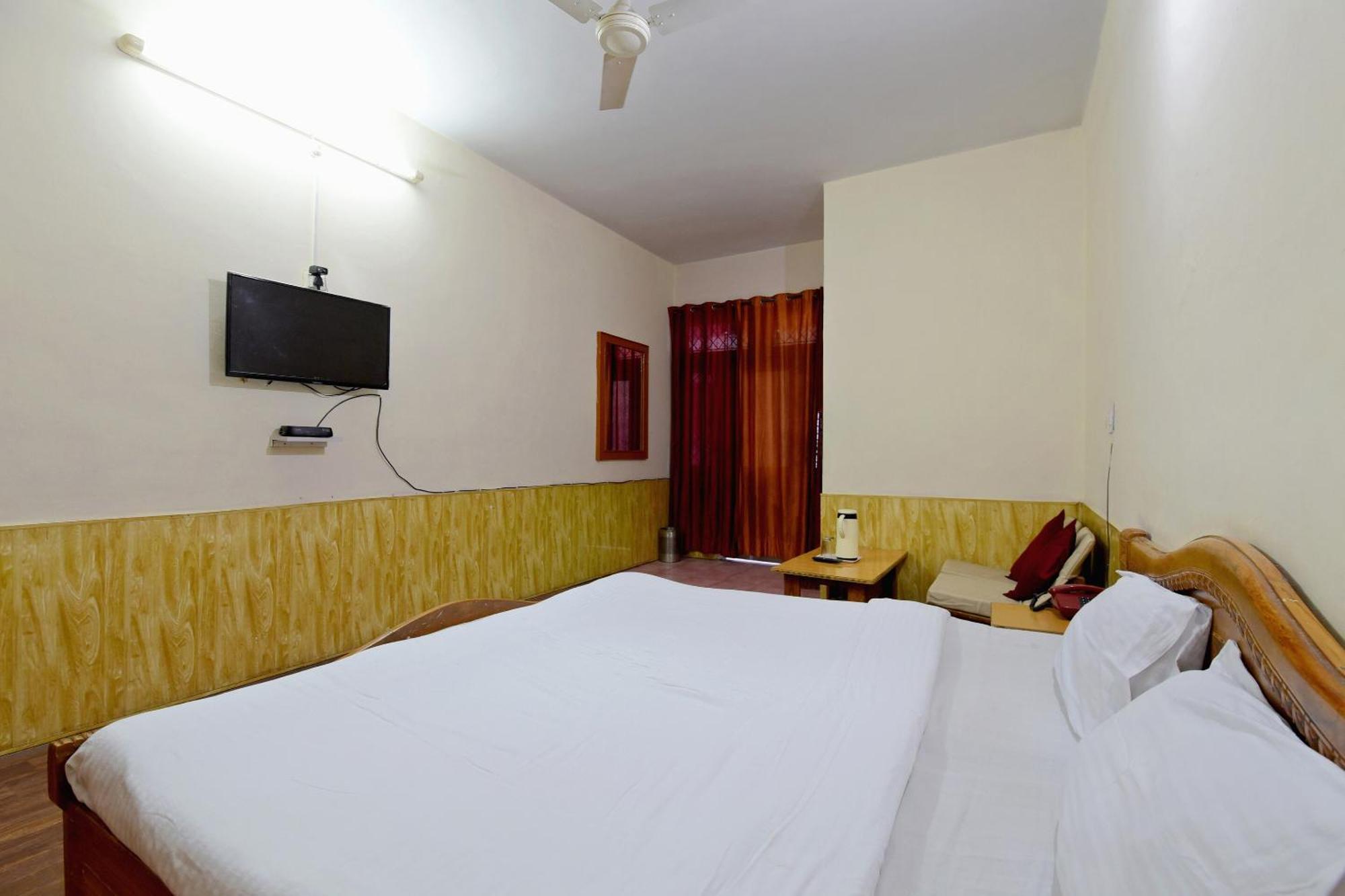 SPOT ON 41403 Hotel Sunbeam Shamshi Exterior foto