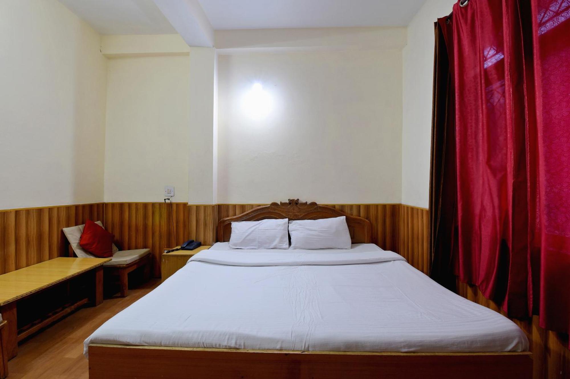 SPOT ON 41403 Hotel Sunbeam Shamshi Exterior foto